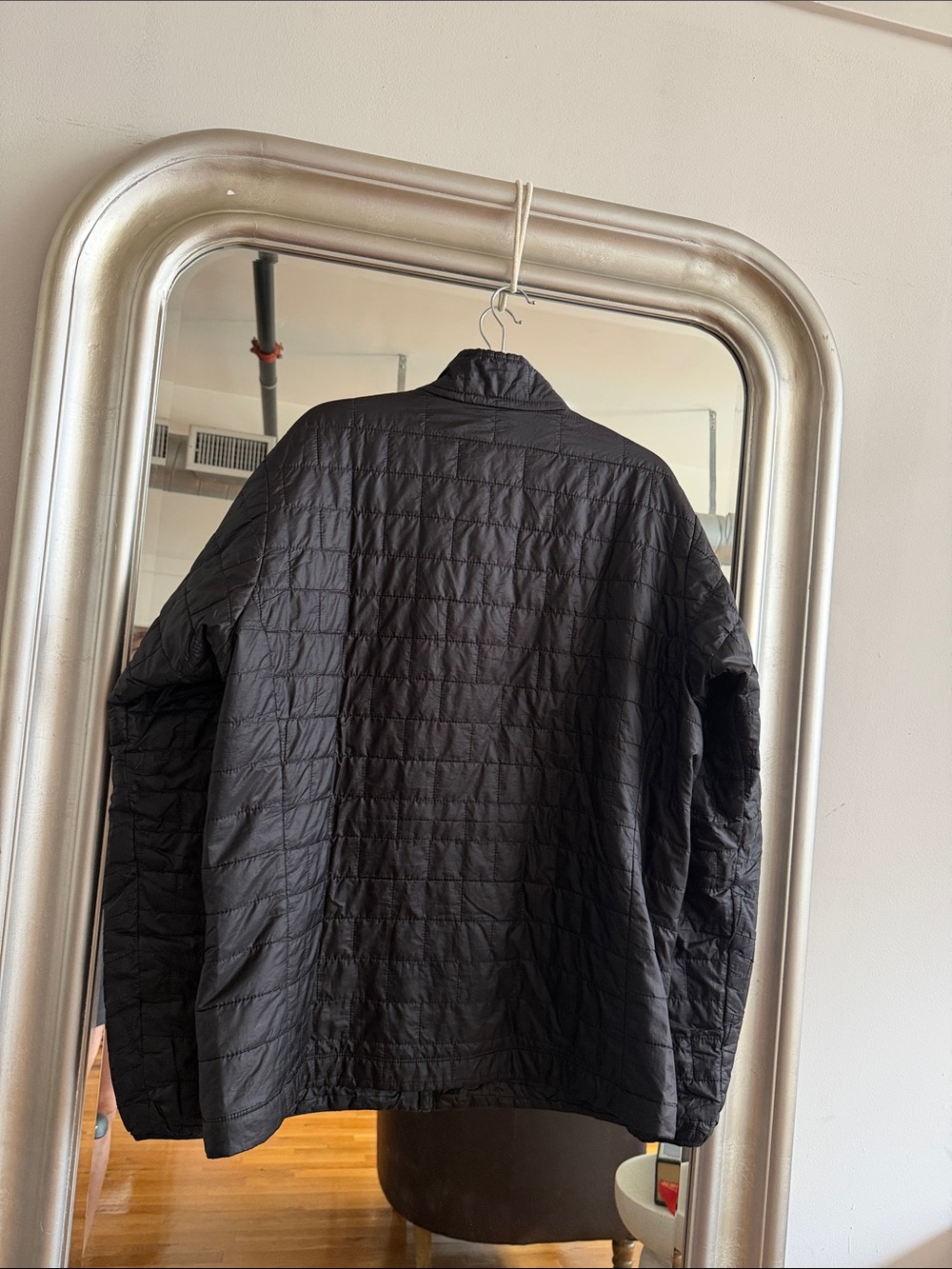 Patagonia Men’s Black Quilted Puffer Jacket - Picture 4 of 8